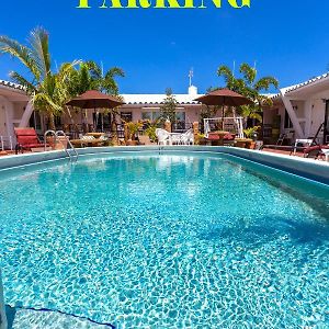 Green Seas Motel